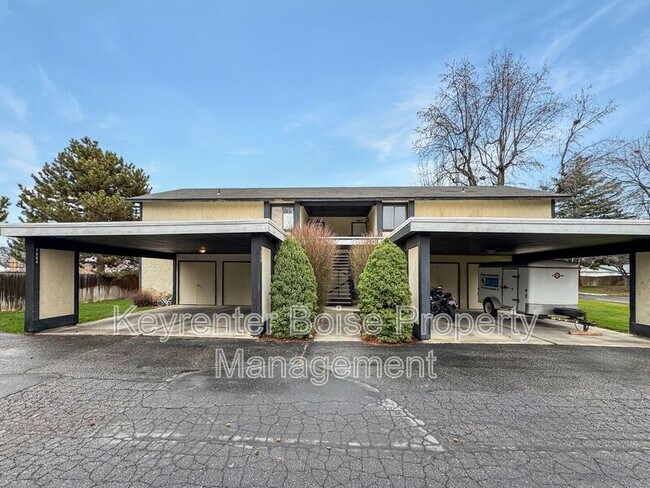 Foto del edificio - 7066 W Colehaven Ln