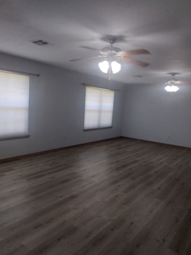 Building Photo - 902 NW 66th St