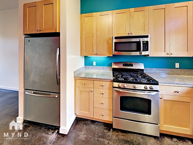 Building Photo - 1222 32nd St