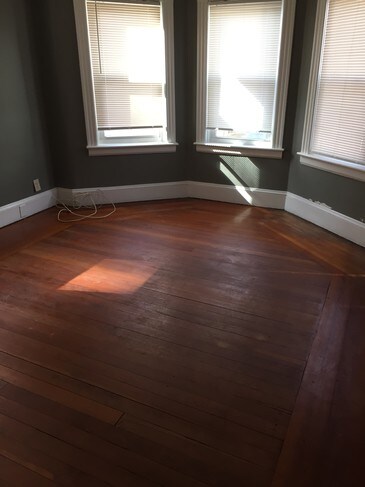 Building Photo - 22 Redfern St