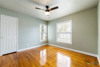Building Photo - 1108 Stewart St