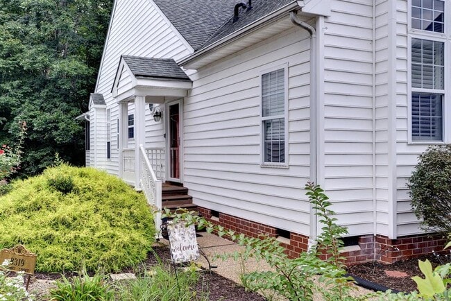 Building Photo - 8321 Barons Ct