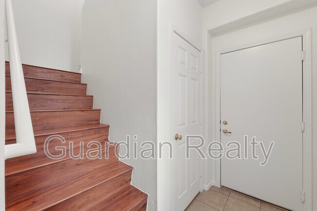 Foto del edificio - 2050 W Warm Springs Rd