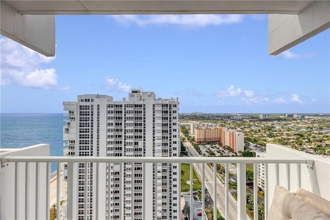 Foto del edificio - 1360 S Ocean Blvd