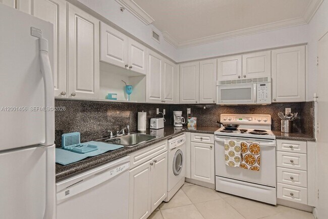 Foto del edificio - 2501 S Ocean Dr