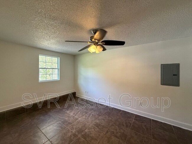 Foto del edificio - 6204 Terry Parker Dr N