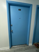 Building Photo - 1850 S Park Ave