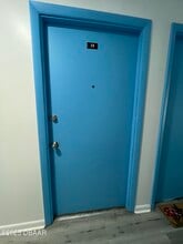 Building Photo - 1850 S Park Ave