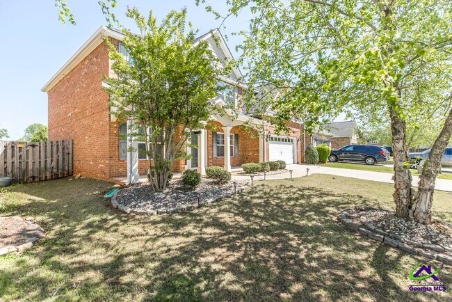 Foto del edificio - 105 Regency Ct