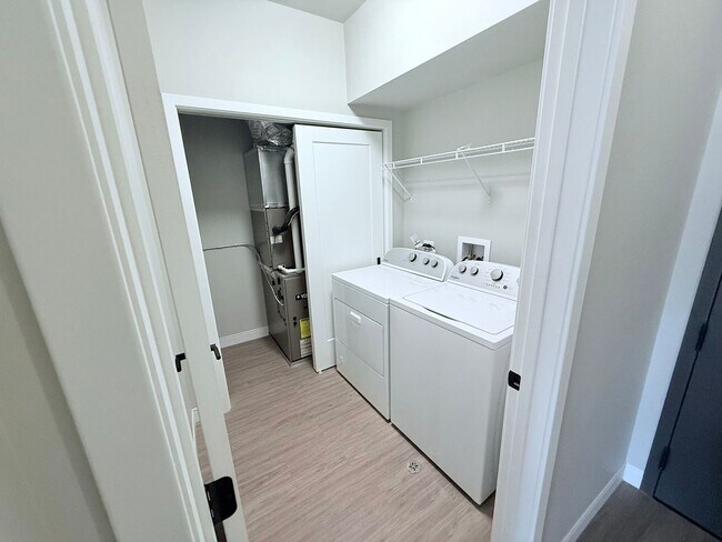 Foto del edificio - 464 Glenwood Ave