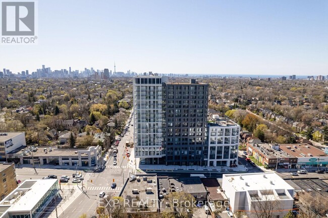 Building Photo - 2020-2020 Bathurst St