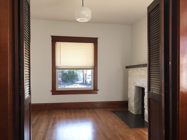 Bedroom #1 with fireplace - 4316 Lloyd St