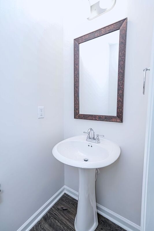 Building Photo - 103 Hartland Pl
