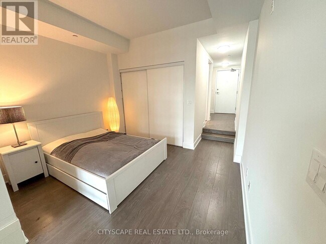 Photo du bâtiment - 508 Wellington St W