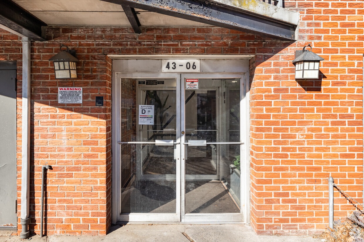 Entrance - 4306 63rd St