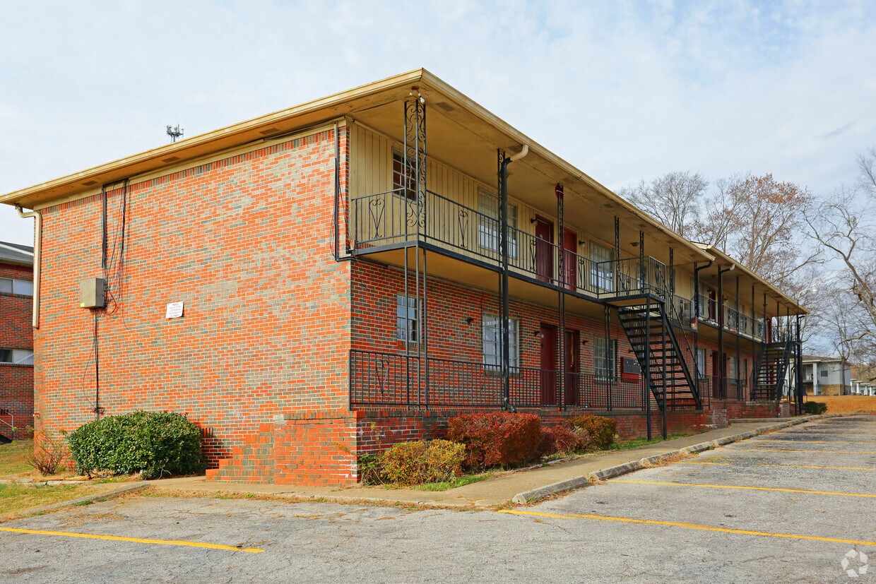 Building Photo - 1805 Polly Reed Ct