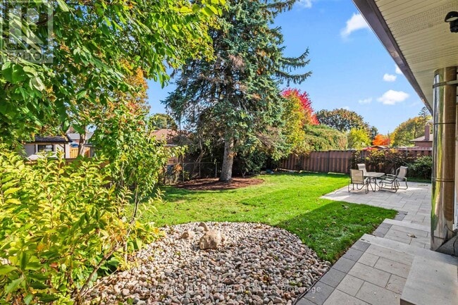 Building Photo - 745 Glengrove St