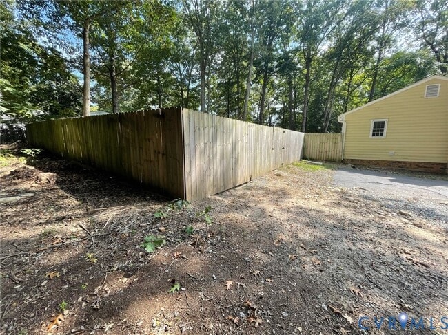 Building Photo - 115 Big Meadows Terrace