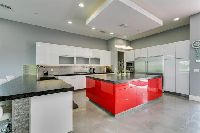 Foto del edificio - 1395 Quiet River Ave