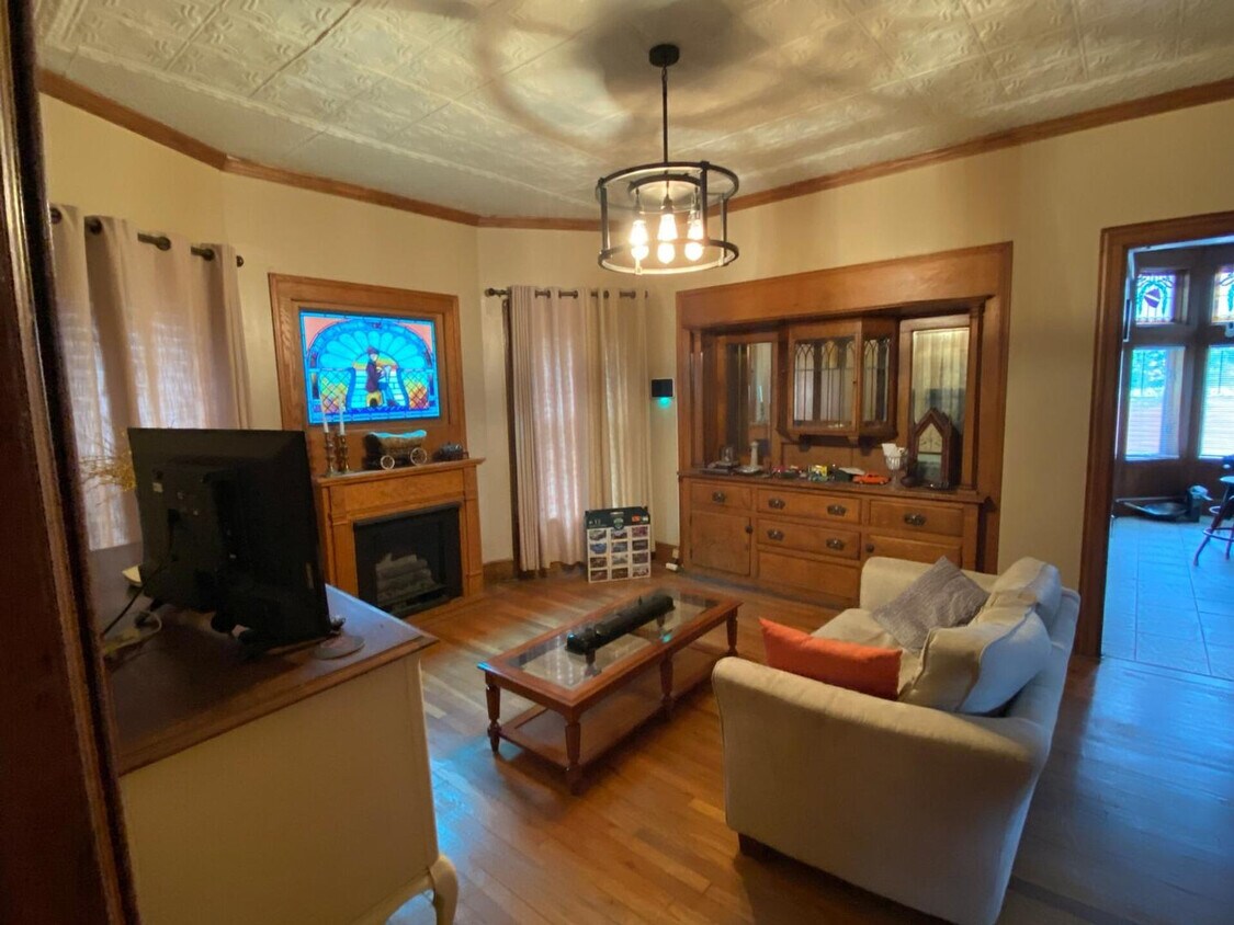 Foto principal - 3515 Archwood Ave