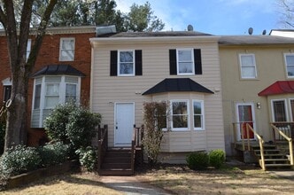 Building Photo - 1308 Poplar Pointe