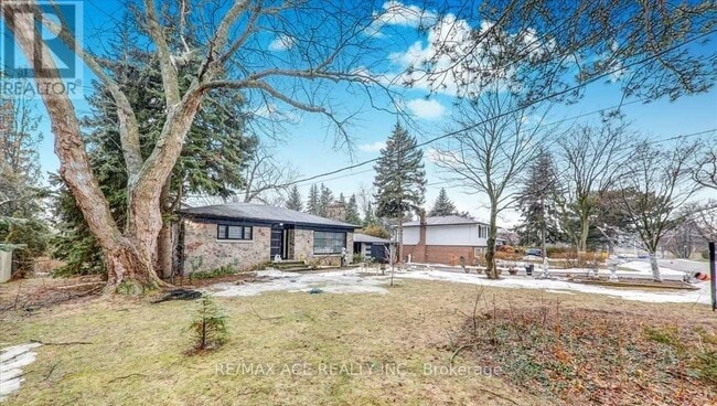 Building Photo - 5 Windy Ridge Dr