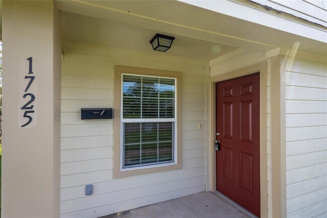 Foto del edificio - 1725 Church St