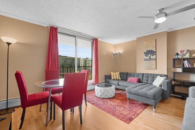 Building Photo - 4944 Dalton Dr