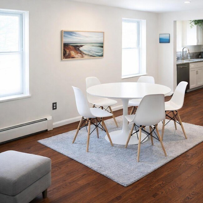Comedor - 1105 N Sherman St