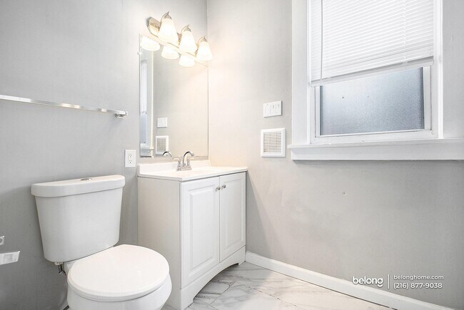 Foto del edificio - 3366 W 88th St