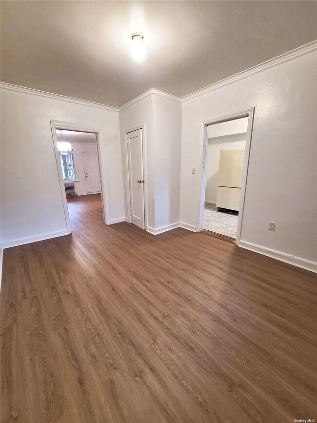 2410 97th St Unit 1, Queens, NY 11369 Room for Rent in Queens, NY
