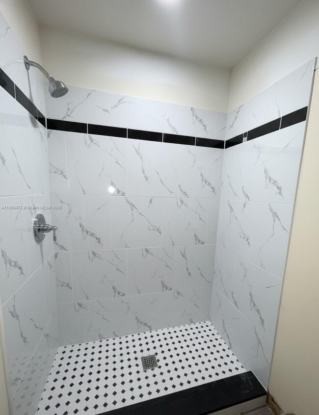 Foto del edificio - 604 NW 13th St