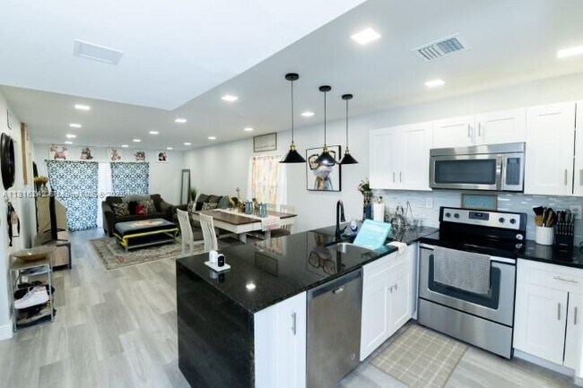 Foto del edificio - 905 Southridge Rd