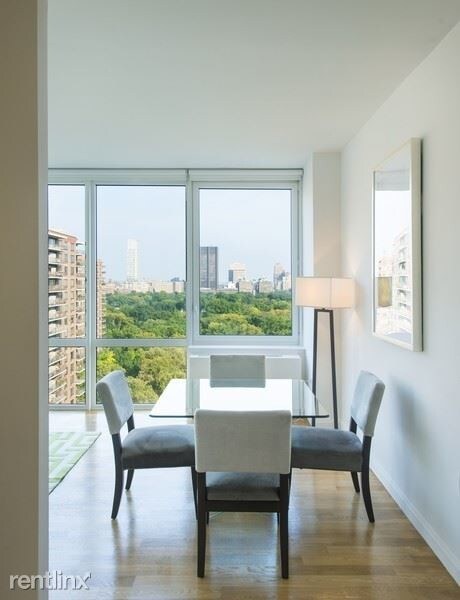 Foto del edificio - 795 Columbus Ave