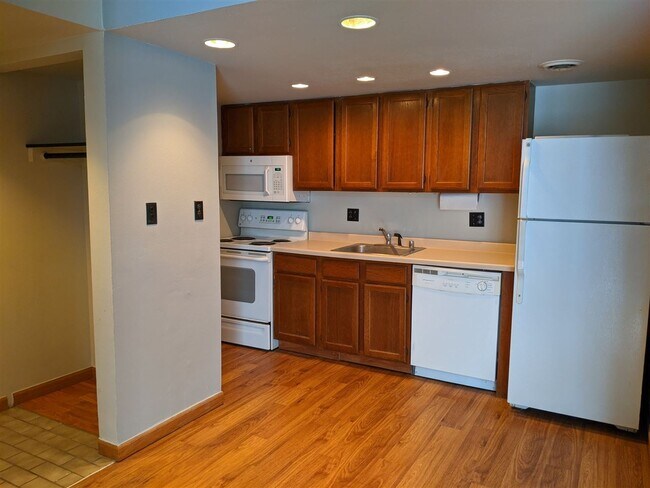 Building Photo - 509 D'onofrio Dr