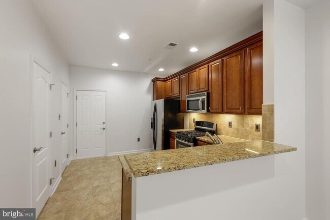 Building Photo - 4425 Beechstone Ln