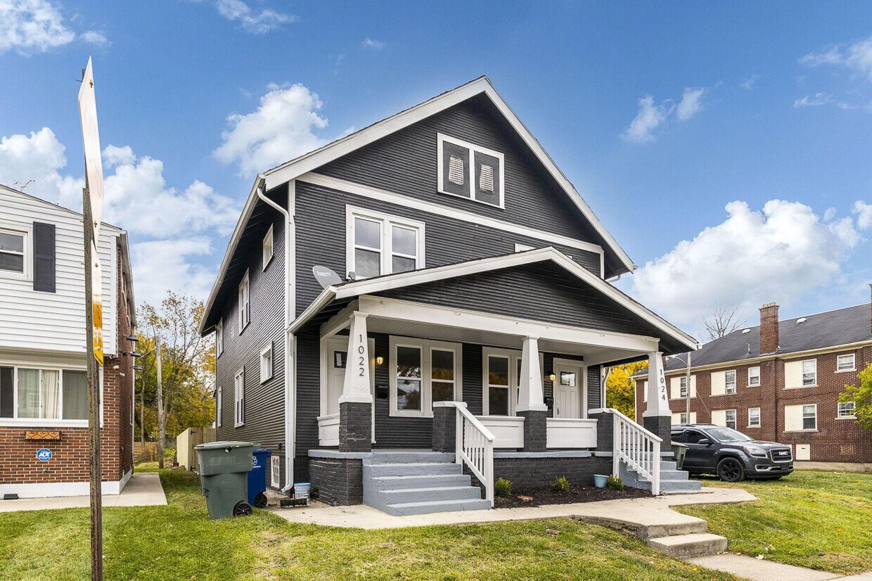EXTERIOR - FRONT - 1024 Lockbourne Rd