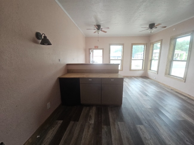 Building Photo - 16195 Highland Dr