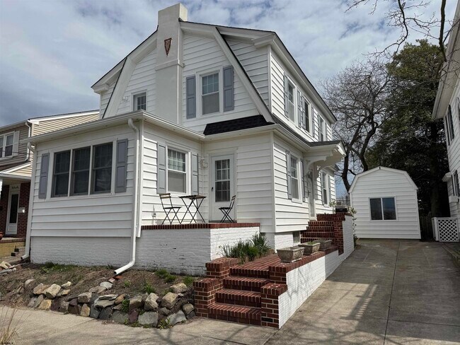Foto del edificio - 119 N Clermont Ave