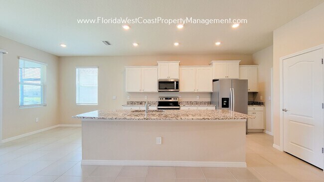 Building Photo - LARGE 3 BEDROOM- 2 BATH LAKEWOOD RANCH HOME FOR RENT! DIRECT LAKE VIEWS! ANNUAL LEASE!