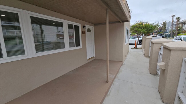 Front Entrance - 417 Ocean View Ave House