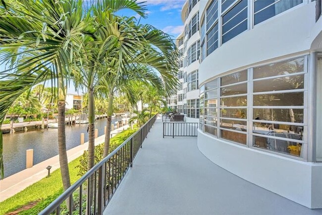 Foto del edificio - 3051 NE 48th St