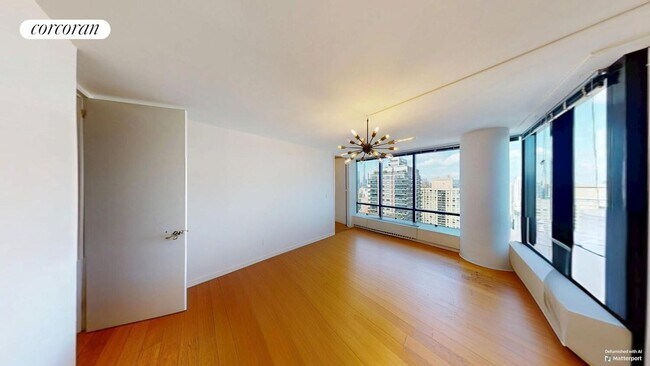 Building Photo - 525 E 72nd St