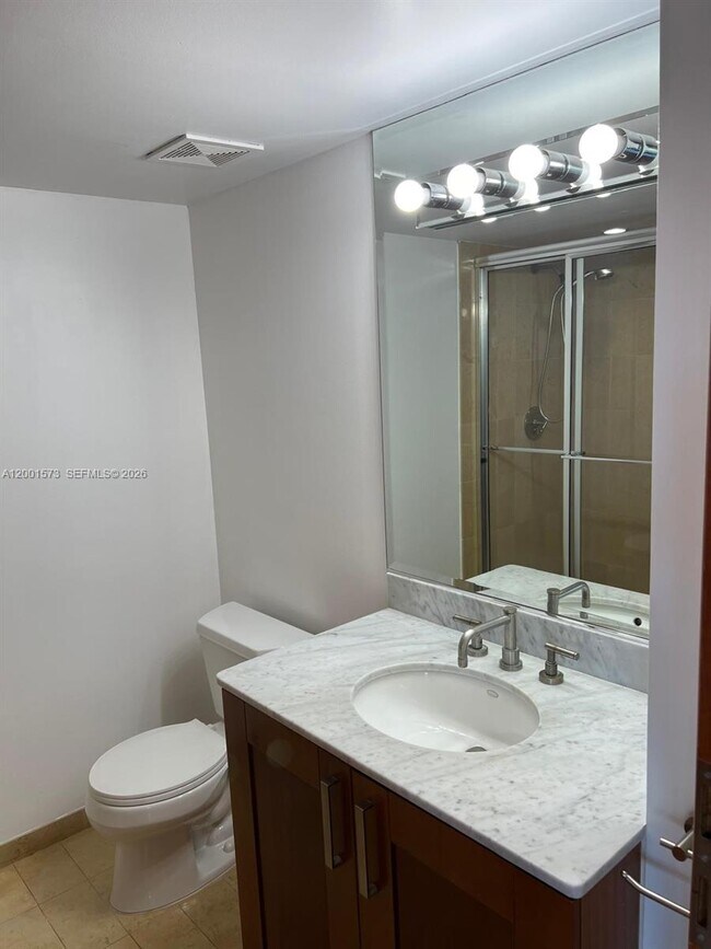 Foto del edificio - 9499 Collins Ave