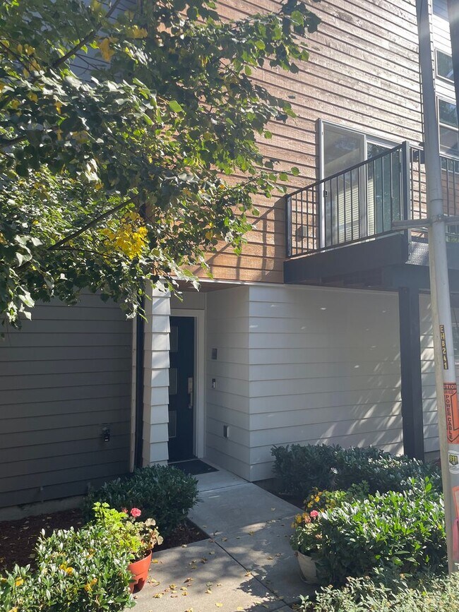 Foto del edificio - 18242 73rd Ave NE