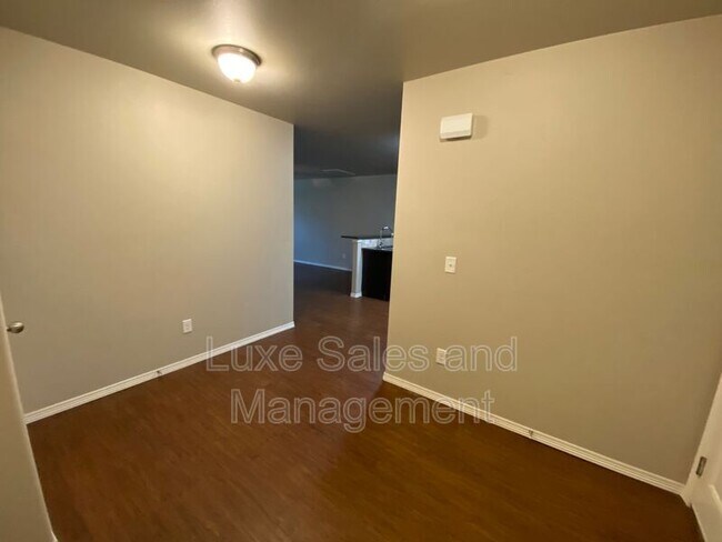 Building Photo - 2116 Buena Vida Ln