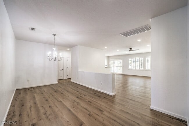 Building Photo - 2535 Jada Dr
