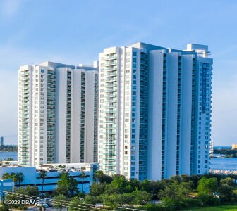 Foto del edificio - 231 Riverside Dr