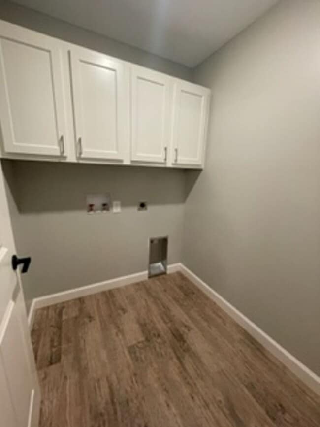 Building Photo - Italian Estates Property Management