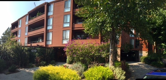 Foto principal - 1210 Bellevue Ave